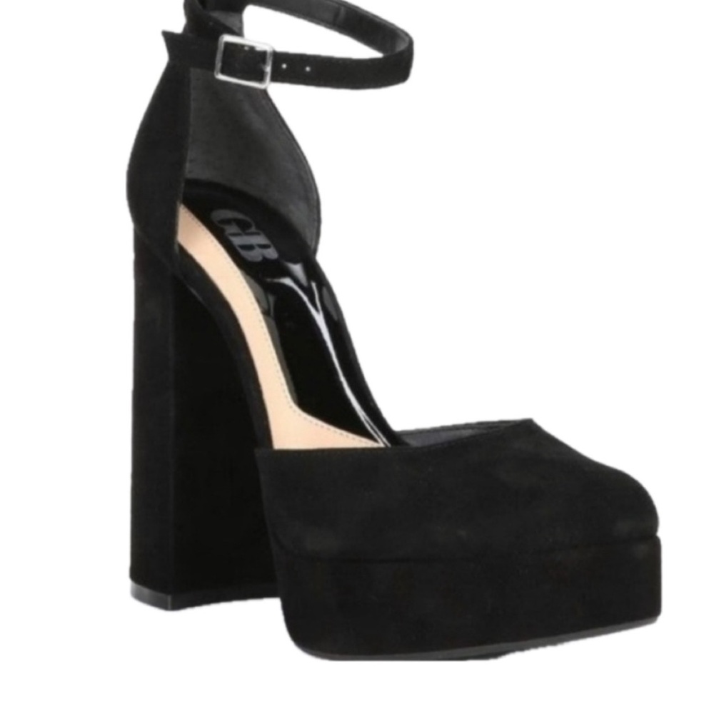 Gianni Bini Black Suede Platform Heels